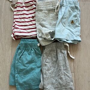 🍀2/$10 Baby Gap Toddker Striped and Solid Shorts Bundle - 12-18 mos & 18-24 mos
